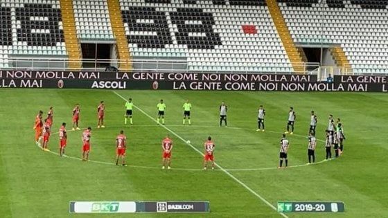 Serie B ripartita: la Cremonese inguaia l'Ascoli e mette i piedi fuori dalla zona playout