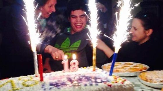 Solidarietà per Antonio: tetraplegico, i suoi concittadini gli 'regalano' un ascensore