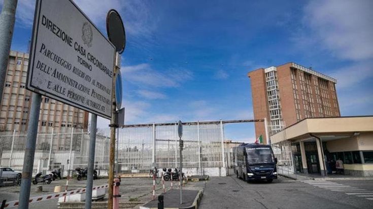 Ai domiciliari l’avvocato pusher dei detenuti: “L’avevo fatto altre volte”