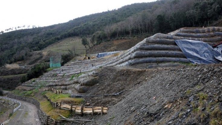 Copertura di ex discarica, il Tar boccia la Città Metropolitana : "Con quel progetto sarebbe scivolata a valle"