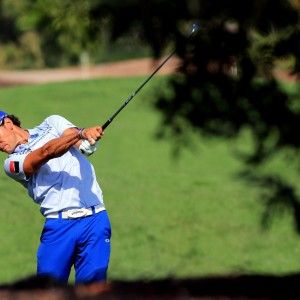 Golf, Dubai: Cabrera Bello aggancia Stenson in vetta
