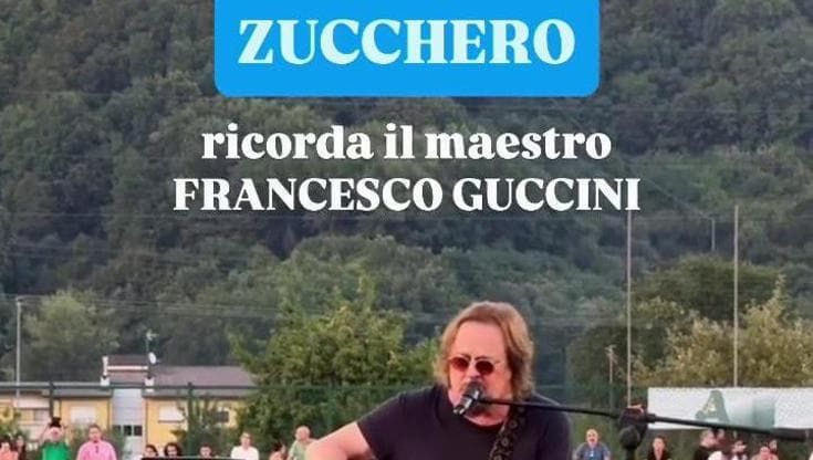 Zucchero omaggia Guccini e canta "Dio è morto" alla Partita del Cuore a Pontremoli