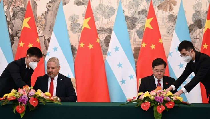 Taiwan perde un alleato. La Cina stabilisce relazioni diplomatiche con l'Honduras che ha rotto i rapporti con Taipei