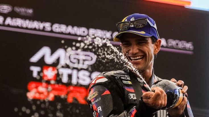 MotoGp, la Sprint in Austria: Acosta si butta via, vince Martin davanti a Marquez. Bezzecchi è terzo
