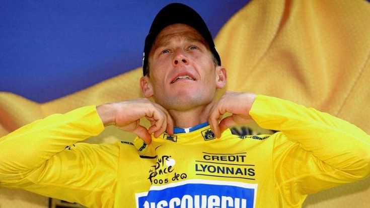 Armstrong e gli anni neri del ciclismo: “Io e Ullrich i migliori di una generazione di m...”