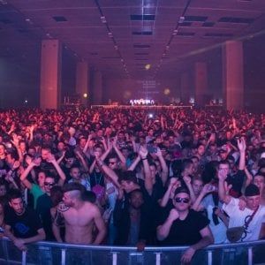 Troppa gente a Movement: 1700 persone in più del consentito. E tornano i rapinatori con lo spray urticante