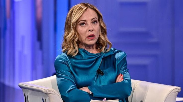 Caso Signorelli: le (forse) dimissioni e i legami con le sorelle Meloni. Le 24 ore di tensione nel quartier generale di Fratelli d'Italia