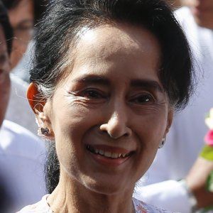 Lex Rieffel: "Aung San Suu Kyi riformerà il Paese, diamole fiducia"