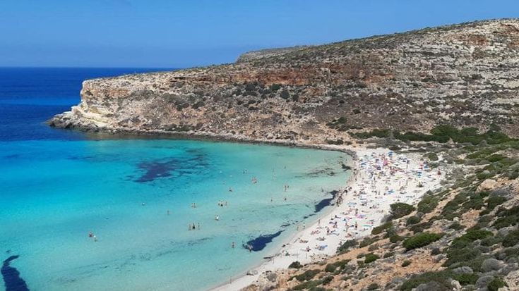 L’eden dell’isola dei Conigli, l’altra faccia di Lampedusa