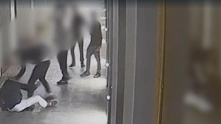 Davide, colpito dal branco: “Il mio corpo è un fantasma. Ai miei aggressori dico: non siete perduti”