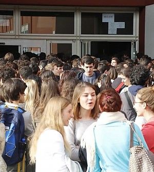 Dottori di ricerca, chi lavora all'estero guadagna 10mila euro in pi&ugrave;