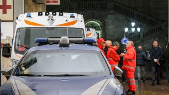 Napoli, ospedale Pellegrini: vittima di femminicidio muore durante il raid degli amici del 15enne ucciso