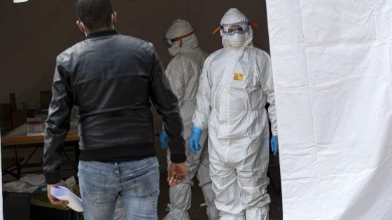 Coronavirus: a Salerno attracca nave Grimaldi con 105 italiani 