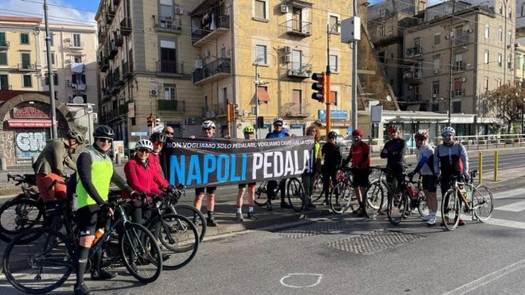 La sesta edizione della Randonnée di Napoli diventa l’omaggio a due ciclisti vittime della strada