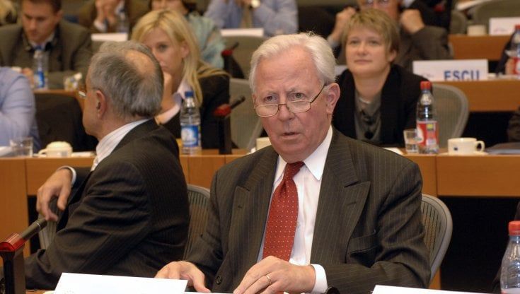 Euroscandalo, quando nel 1999 la corruzione fece cadere la Commissione Santer