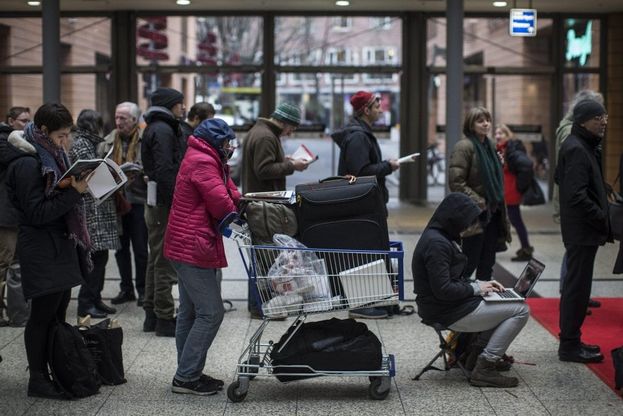 Berlinale 2017, la città si prepara al festival con lunghe file e spettatori in sacco a pelo