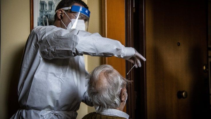 Il Covid si può curare a casa. Ma no al fai da te