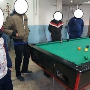 Catania, a Librino scoperta sala giochi con biliardo in una casa gestita da un 14enne