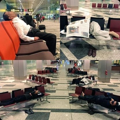 Scomodi per forza: il pisolino in aeroporto &egrave; improvvisato