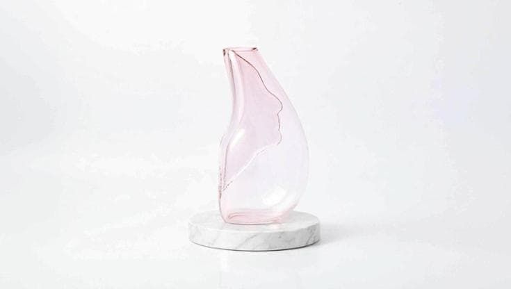 L'anima di Mina fusa nel vetro di Murano: la nuova opera di Ron Arad per Venini