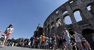 Colosseo senza pace, venerd&igrave; nuova chiusura <br />blocchi in tutti i siti archeologici d'Italia