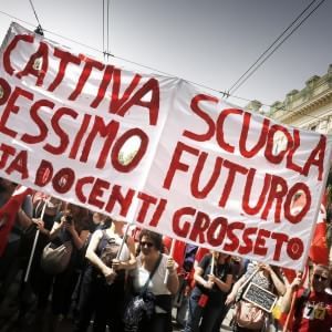 Scuola, Renzi apre a modifiche e incontra i parlamentari Pd 
