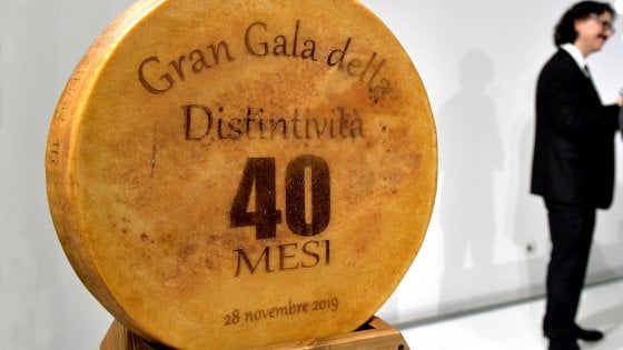 Parmigiano Reggiano, il Consorzio accelera sulla stagionatura 40 mesi 