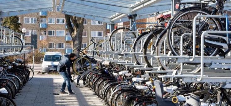 Venezia green: tra stalli intelligenti e 15 km di piste, Forte Marghera è il nuovo paradiso dei ciclisti