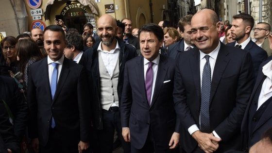 Elezioni in Umbria, Zingaretti: "Polemica sulla manovra non ha aiutato". Nel Pd parte l'attacco all'intesa con i 5S
