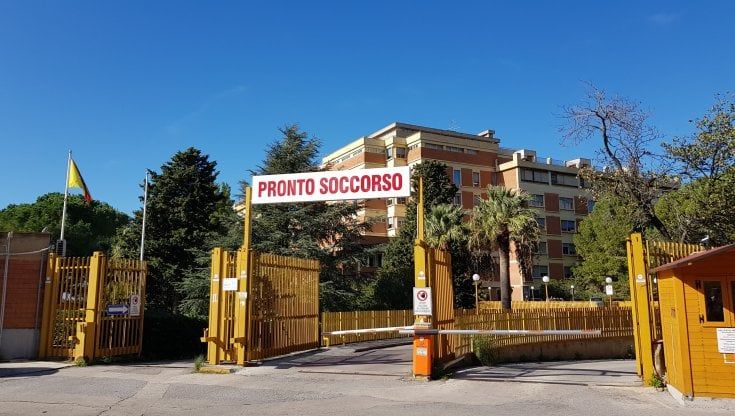 Partinico, i carabinieri dei Nas al Covid hospital: esposti dei pazienti