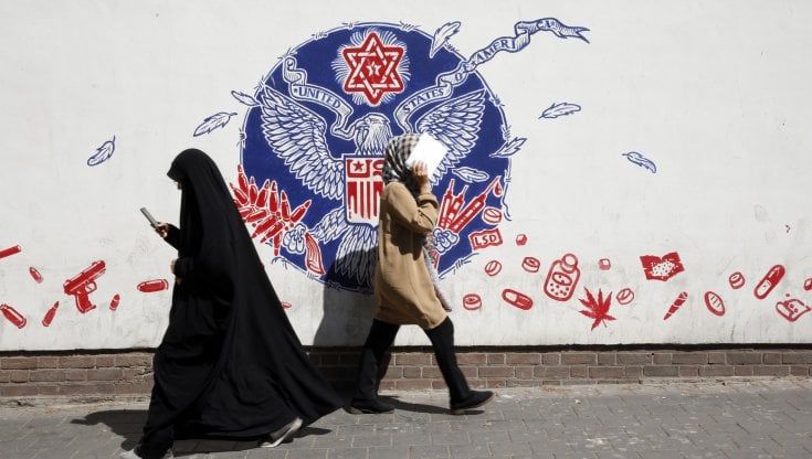 Iran, una ong denuncia: "Due attiviste lgbtq+ condannate a morte"