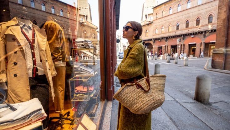 Consumi, novembre rallenta nonostante la spinta del Black Friday. Pesa l’inflazione