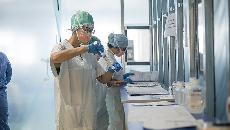 Covid, in Puglia 1.738 positivi e altri 4 morti. L'incidenza sale al 14,8 per cento