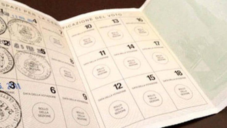 Tessera elettorale 2022: smarrita, rovinata o con gli spazi esauriti, ecco come riaverla per andare a votare
