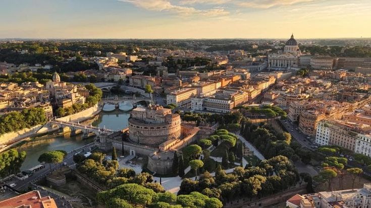 Case di lusso, il centro piace ai grandi capitali: investitori a caccia di immobili