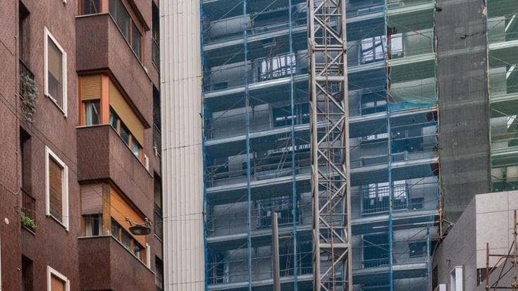 Il Riesame dissequestra il palazzo di via Anfiteatro. I costruttori: “Regole siano chiare”