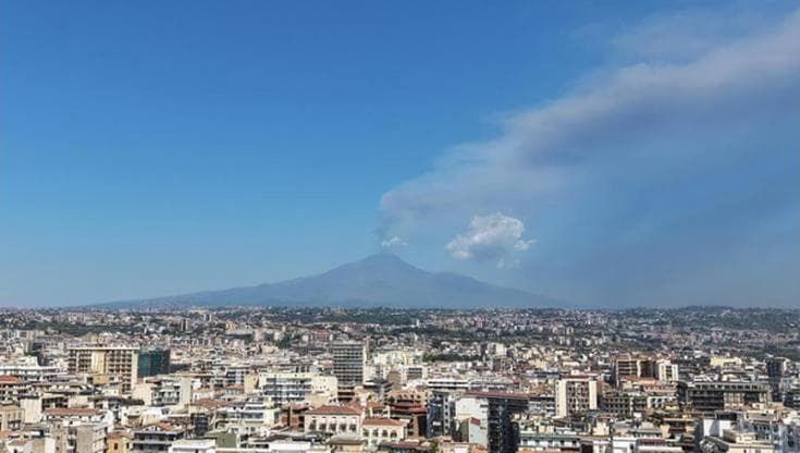 Etna, riapre l’aeroporto Fontanarossa di Catania