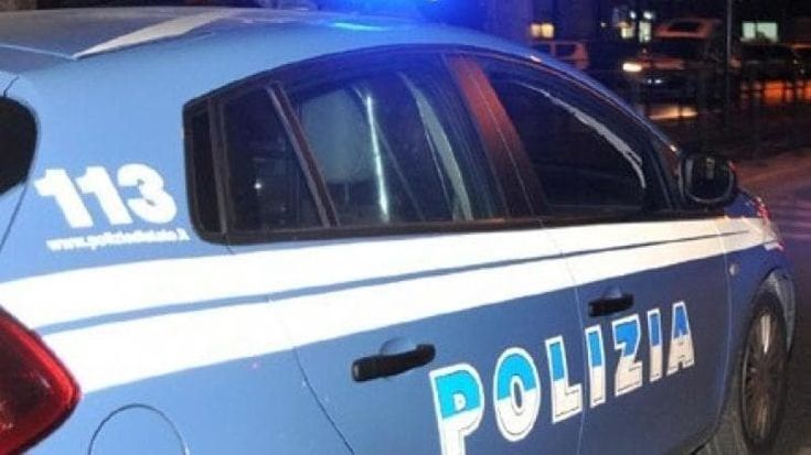 Firenze, ragazza rapinata sulla tramvia