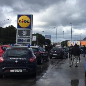 Coronavirus Lombardia, multato perché fuori dal suo comune: andava in cerca di un supermercato più economico