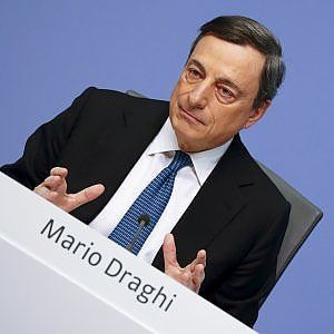 Draghi torna protagonista: la Bce prova a risollevare l'inflazione