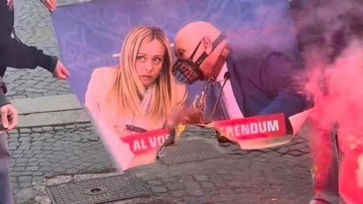 Foto bruciate di Meloni e Nordio, tre studenti identificati dopo il corteo: saranno denunciati