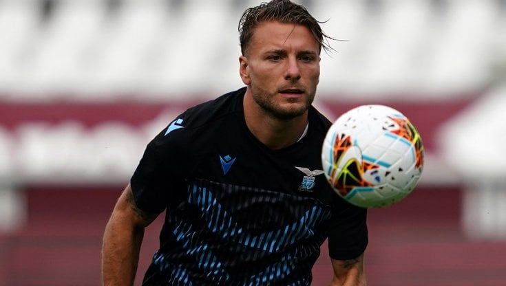 Covid, rinviato l'incontro tra il medico della Lazio e la Procura Figc