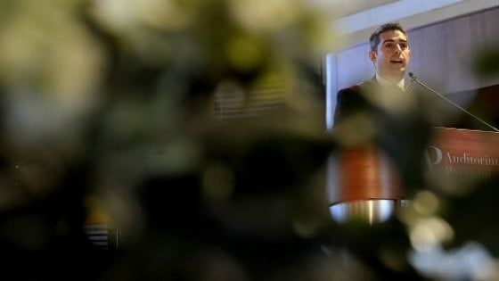 Pizzarotti fa il bis in libreria, esce "Una rivoluzione normale"
