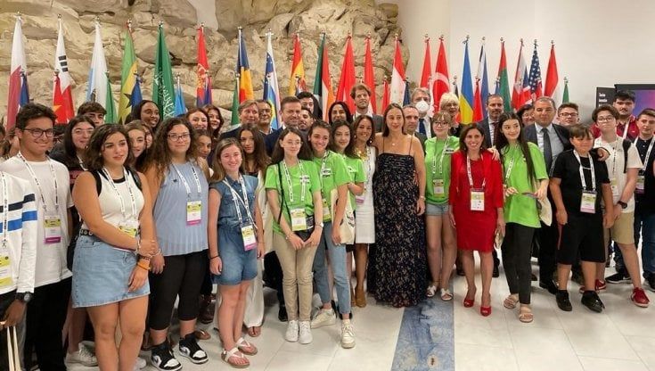 Summit internazionale del turismo a Sorrento, messaggio di papa Francesco a 130 giovani di tutto il mondo: "Siate messaggeri di speranza"