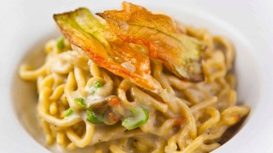 Ponte Milvio tra gourmet e pop: ristoranti, trattorie e cocktail bar nella Roma che non dorme mai 