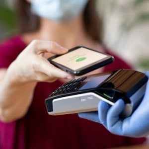 Pagamenti digitali, solo un'azienda su quattro protegge i clienti al top