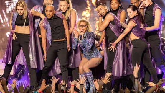 Super Bowl: musiche, inni e spot contro Trump