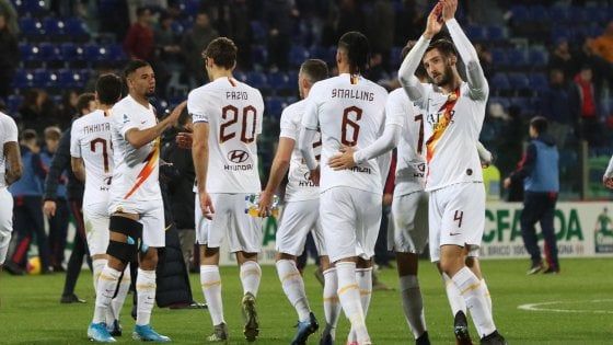 Cagliari-Roma 3-4: Kalinic, Kluivert e Mkhitaryan rilanciano i giallorossi, ai sardi non basta Joao Pedro