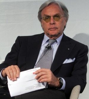 <strong>Della Valle: "Bazoli dovrebbe dimettersi da ogni incarico pubblico"<br /></strong>