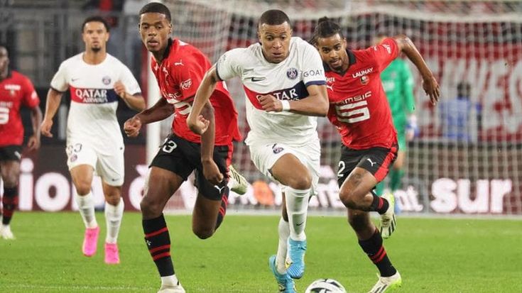 Ligue 1, il Psg rialza la testa a Rennes e resta a -2 dal Monaco